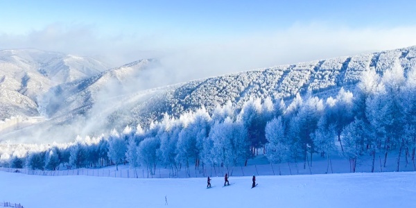 skiing in china,china ski resorts,persona travel,Beijing Wanlong Bayi Ski Resort.jpg