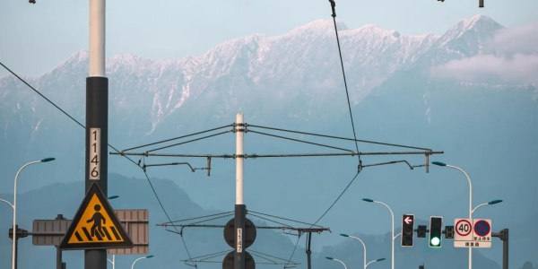 <a class='seo-content-a'  target='_blank'  href = 'https://www.intotravelchina.com/html/web/dujiangyan/index.html'>Dujiangyan</a> (2).jpg